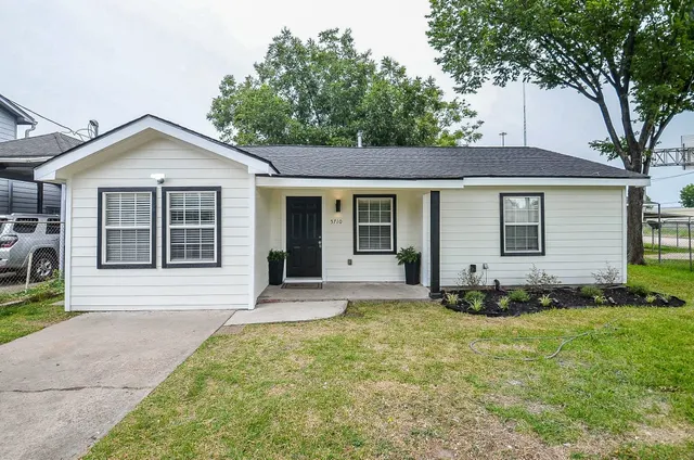 Popular Central Gardens Real Estate