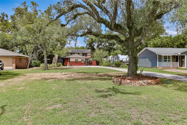 Popular Shady Oaks 3 Lake Jackson Real Estate