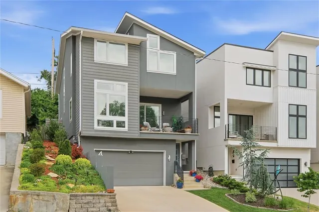 Popular Vogle Park Real Estate