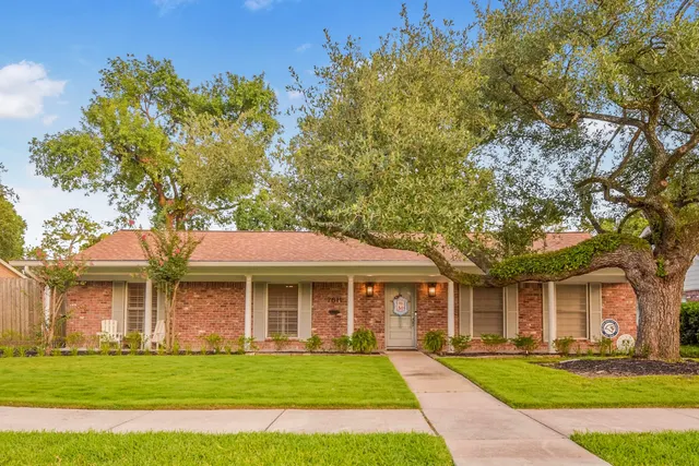 Expensive Briarmeadow  Real Estate