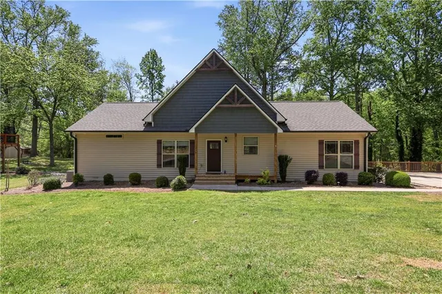 Popular Simpson Park Real Estate