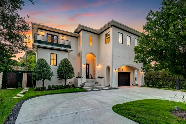 Popular Heart of Bellaire Real Estate