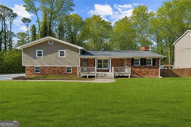 Popular Shaw Woods Real Estate