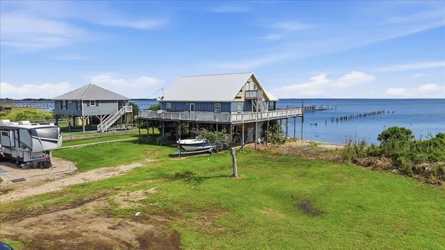 Popular Lafittes Landing Real Estate