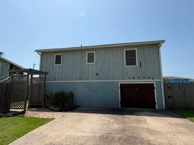 Cheap Jamaica Beach Real Estate
