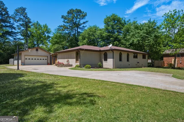 Popular Denton Manor Real Estate