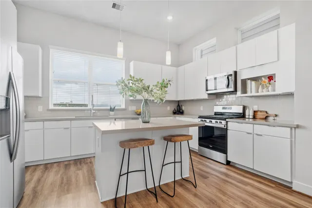 Popular North Post Oak Terrace Real Estate