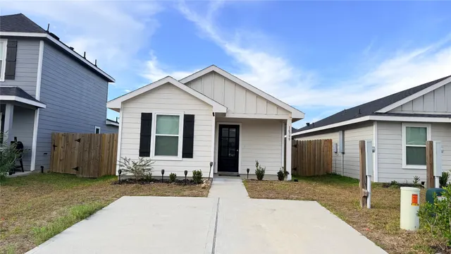 Popular Marie Village Real Estate