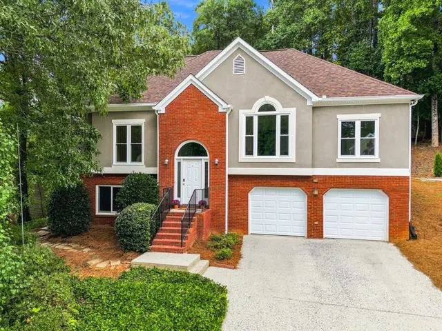 Popular HUNT CLUB Real Estate