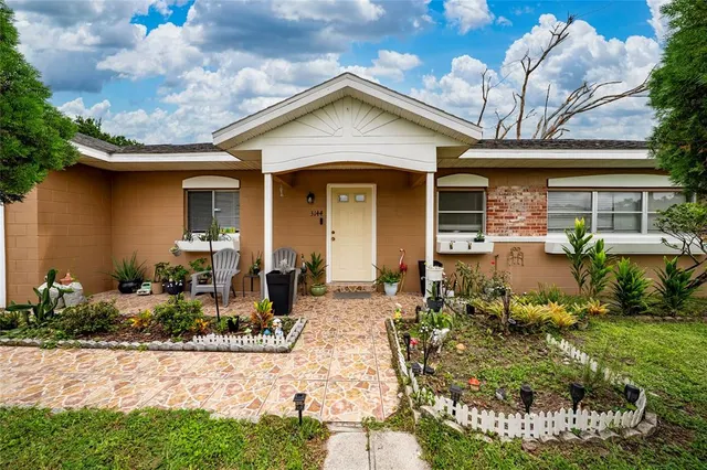 Popular VILLAGES SOUTHPORT PH 01E Real Estate