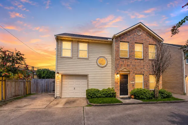 Popular Gillespie St Sec 01 Real Estate