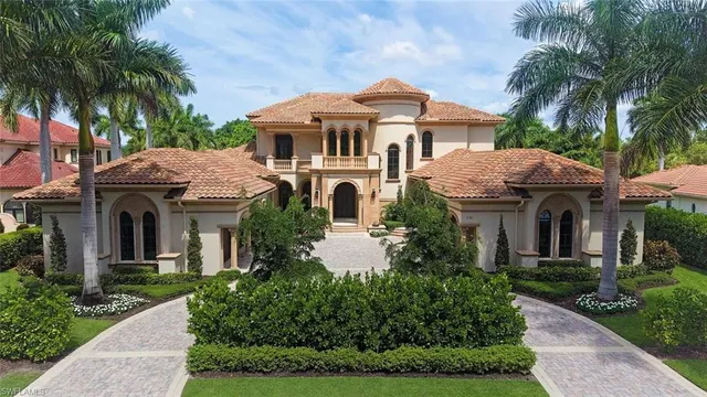 Popular ESCADA AT TIBURON Real Estate
