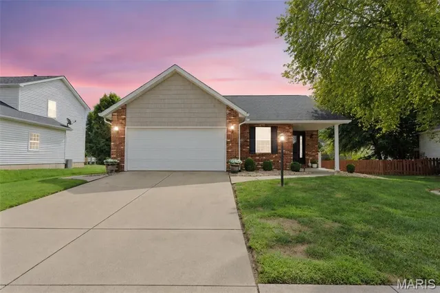 Popular Huntington Place Real Estate