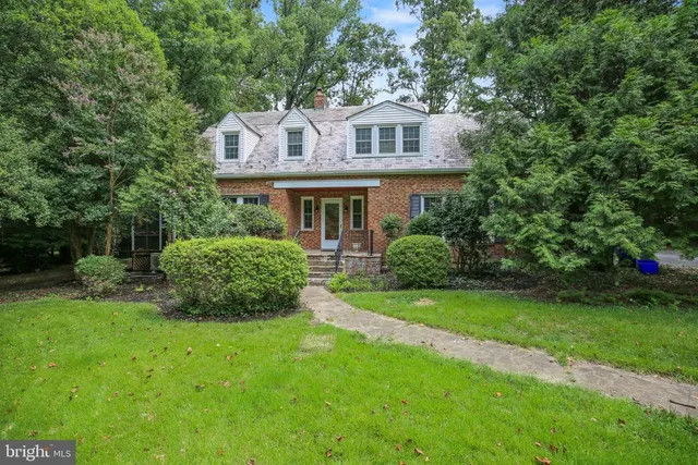 Cheap Burnt Mills Hills Real Estate