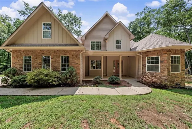 Popular Georgian Highlands Real Estate
