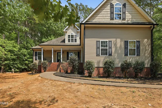 Popular Starmont Forest Real Estate