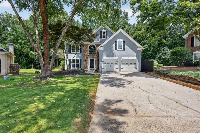 Popular Peachtree Bluff Real Estate