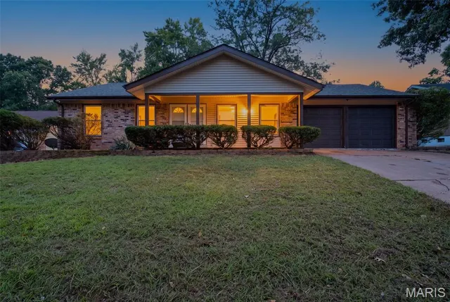 Popular Country Village 5 Real Estate