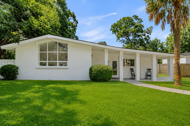 Popular Riverbend Real Estate
