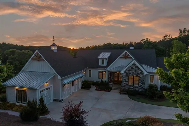 Popular Currahee Club Real Estate