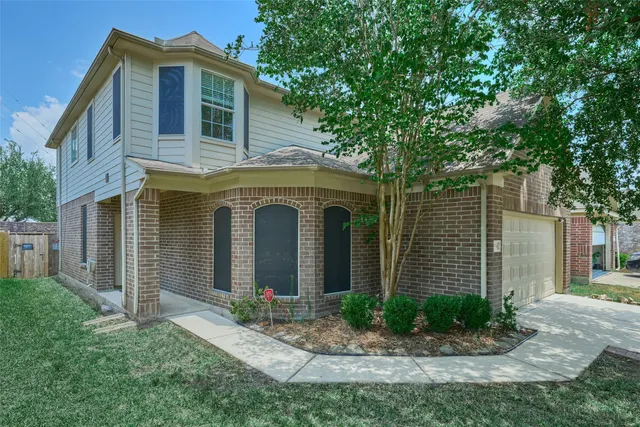 Cheap VILLAGES CYPRESS LAKES Real Estate