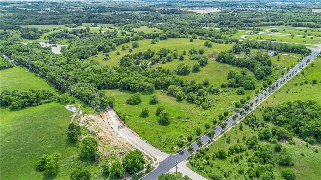 10700 Ne Reinking Rd,Unit Kansas City, Kansas City, MO 64156