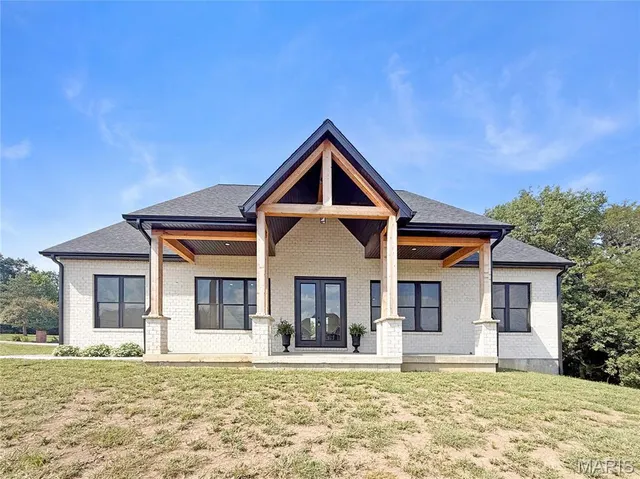 Popular Norwoods Real Estate