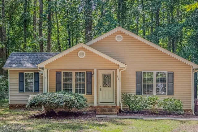 Cheap South Pastures Real Estate