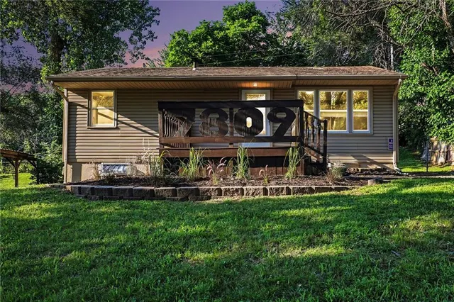 Popular Nances Sunset Gardens Real Estate