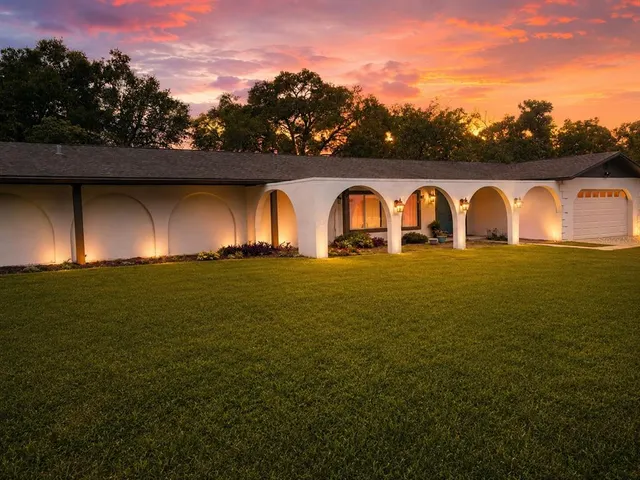 Expensive HICKORY HILL ACRES Real Estate