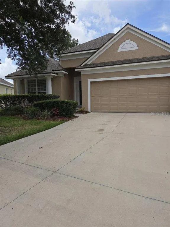 Popular HUNTERS GREEN Real Estate