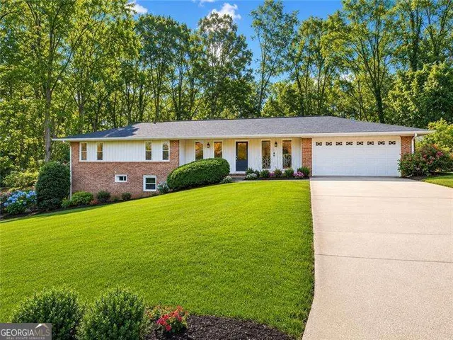 Popular Mill Glen Real Estate