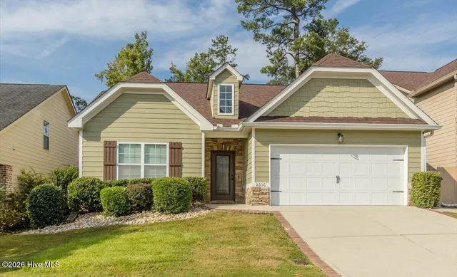Cheap Cotswold Place Real Estate