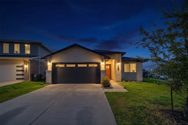 Popular Lakeview Retreat 45's Real Estate