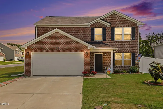 Popular Stonewall Villas Real Estate