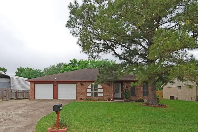 Cheap Briar Glen Real Estate