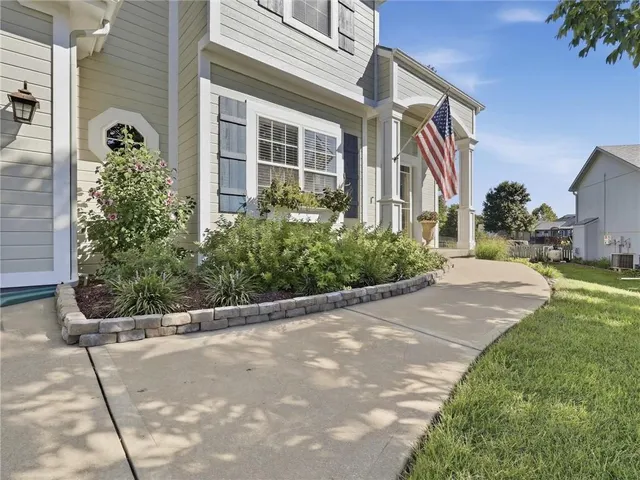 Popular Clay Meadows South Real Estate