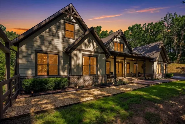 Popular BROCKINGTON FARMS Real Estate