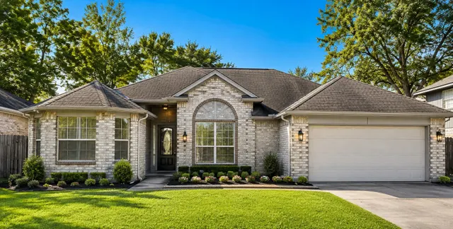 Expensive Foxwood Sec 01 Real Estate