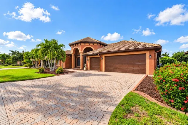 Popular RIVER PLACE Real Estate