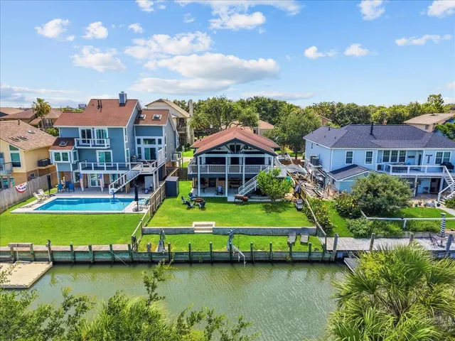Popular Lazy Bend Real Estate