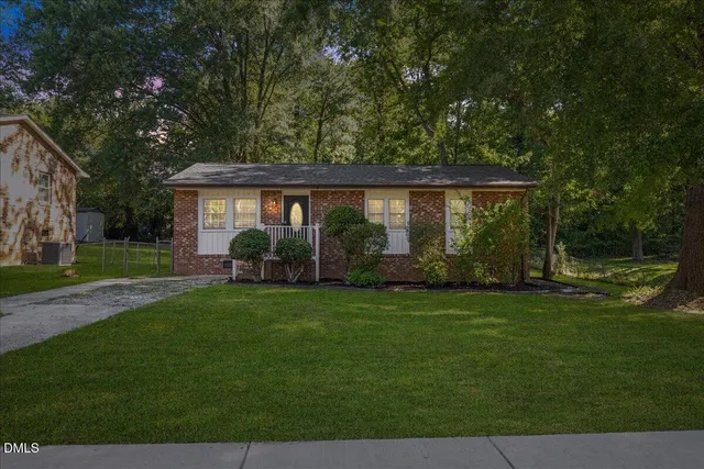 Popular North Brook Real Estate