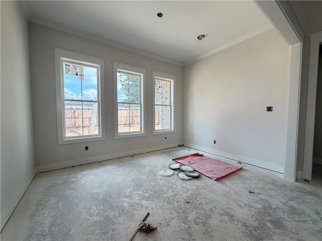 Listing Thumbnail Image 5