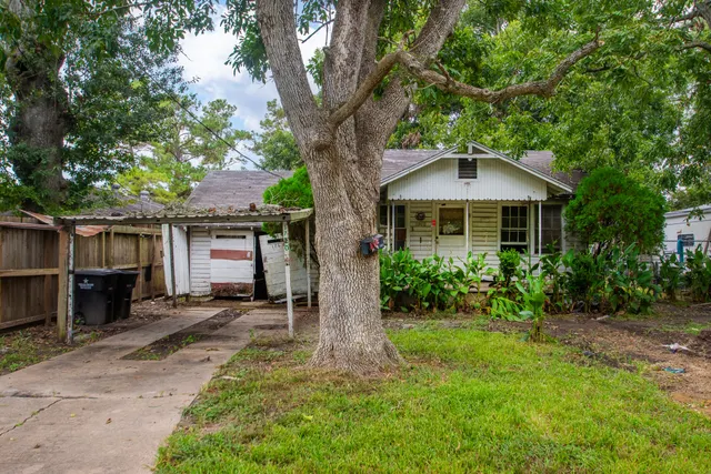 Cheap 5 Alvin Area Real Estate
