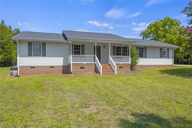 Popular Blumefield Est Real Estate