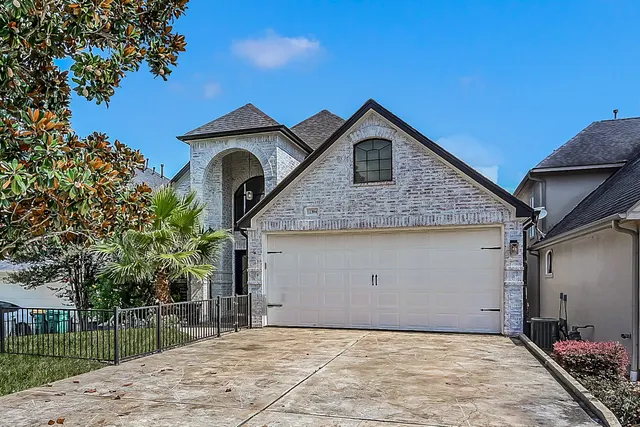 Popular Conroe Real Estate
