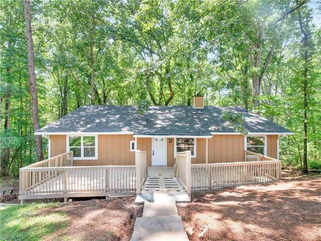 Popular Barrington Forest Real Estate