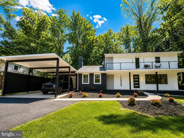 Popular Valewood Manor Real Estate
