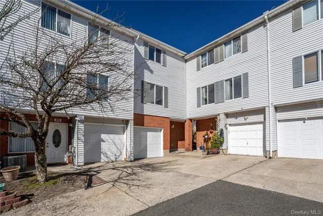 Popular Aspen Knolls Estates Real Estate
