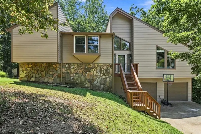 Popular Country Crossing Real Estate